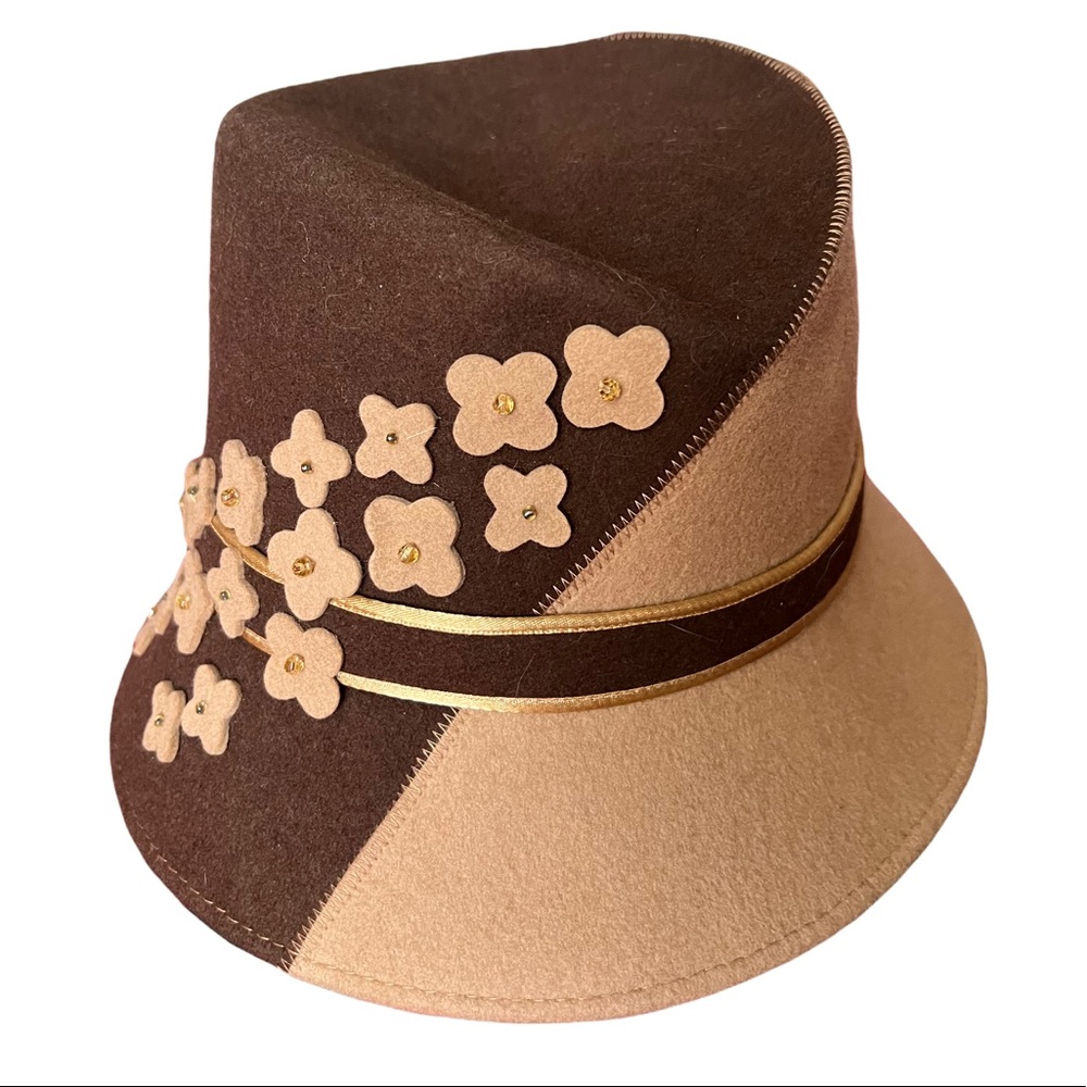 Betmar NY Brown Floral Wool Hat Womens 22 3/4